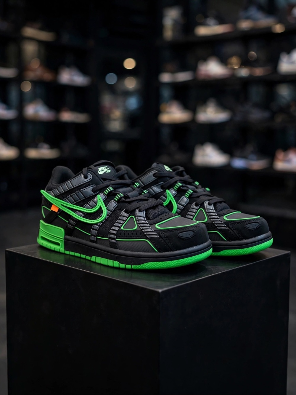 Nike Air Off-White x Nike Air Rubber Dunk 'Green Strike' (2020) - Picture 2 of 5